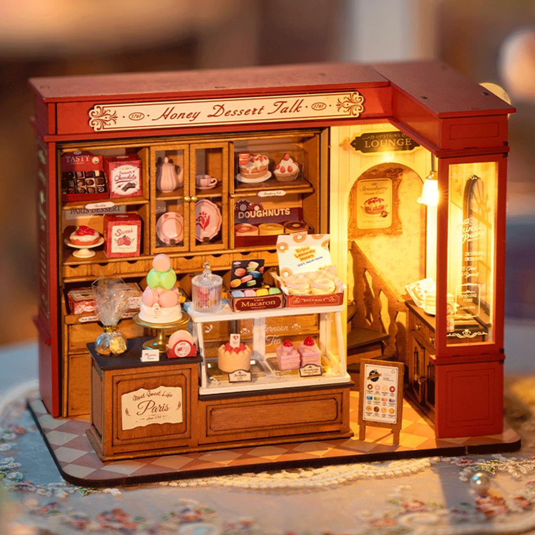 Rolife Honey Dessert Talk miniature shop display with pastries and desserts, showcasing French Pâtisserie.