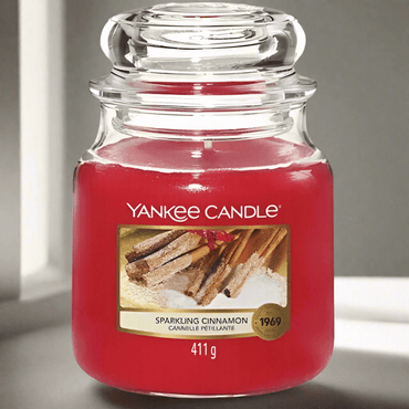 Festive & Fiery: The Yankee Candle Sparkling Cinnamon Medium Jar Gift - The Imagination Shop