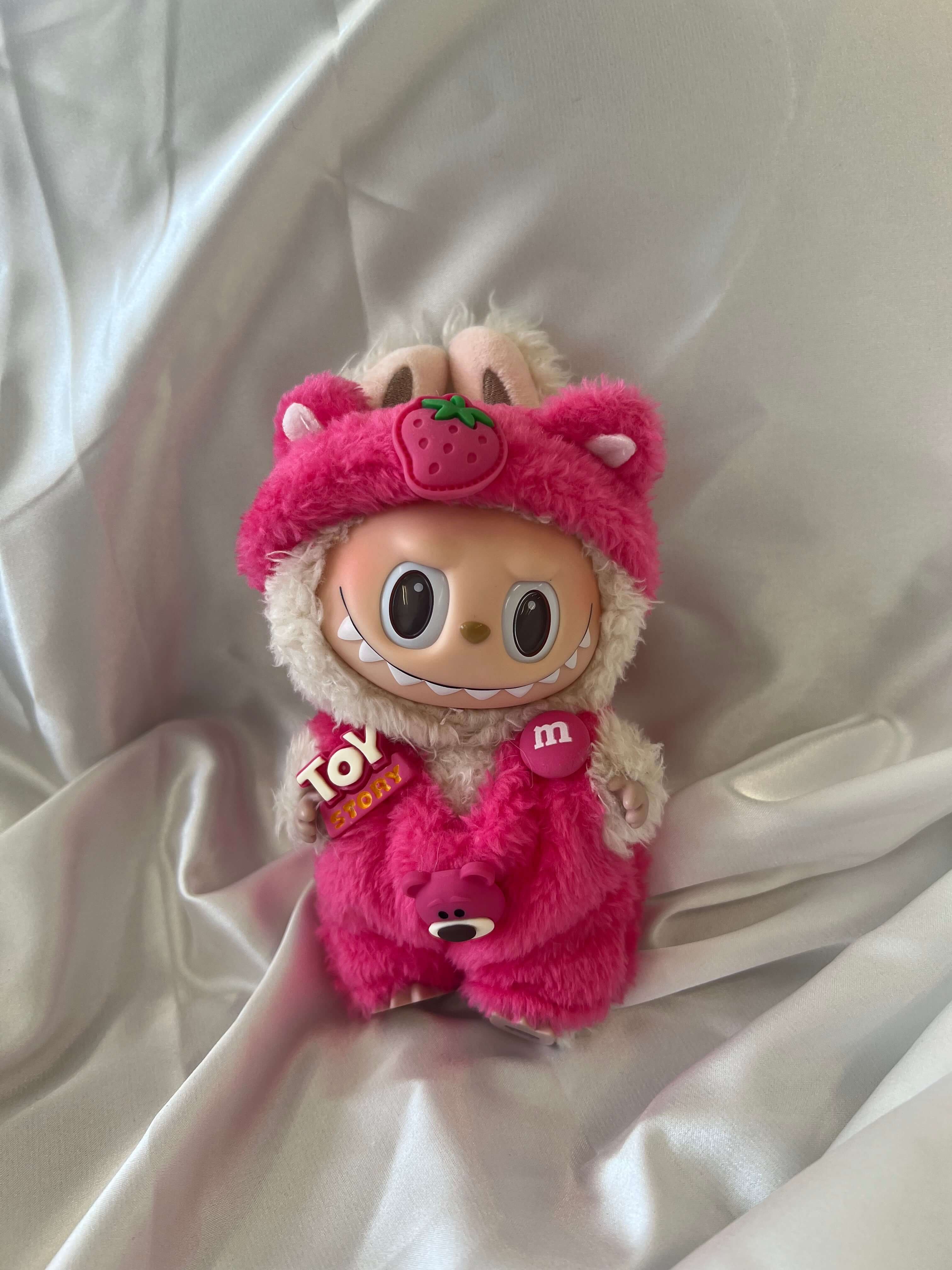Labubu Berry Bear Outfit Set - Pink Fluffy Onesie & Strawberry Hood (17cm) FOXLEY LONDON