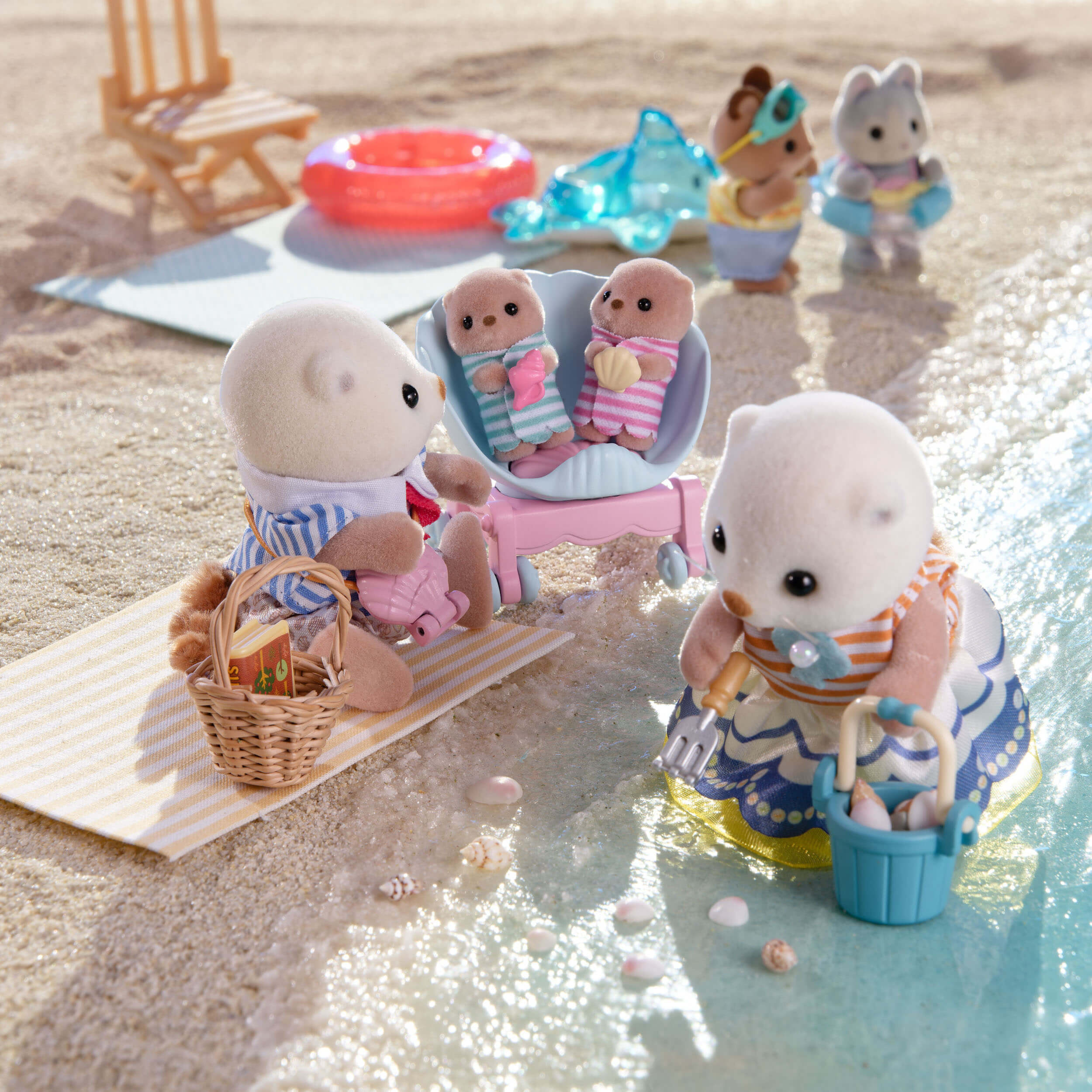 Sylvanian Families Sea Otter Family Toy Playset for Ages 3 and Up Curious Minds