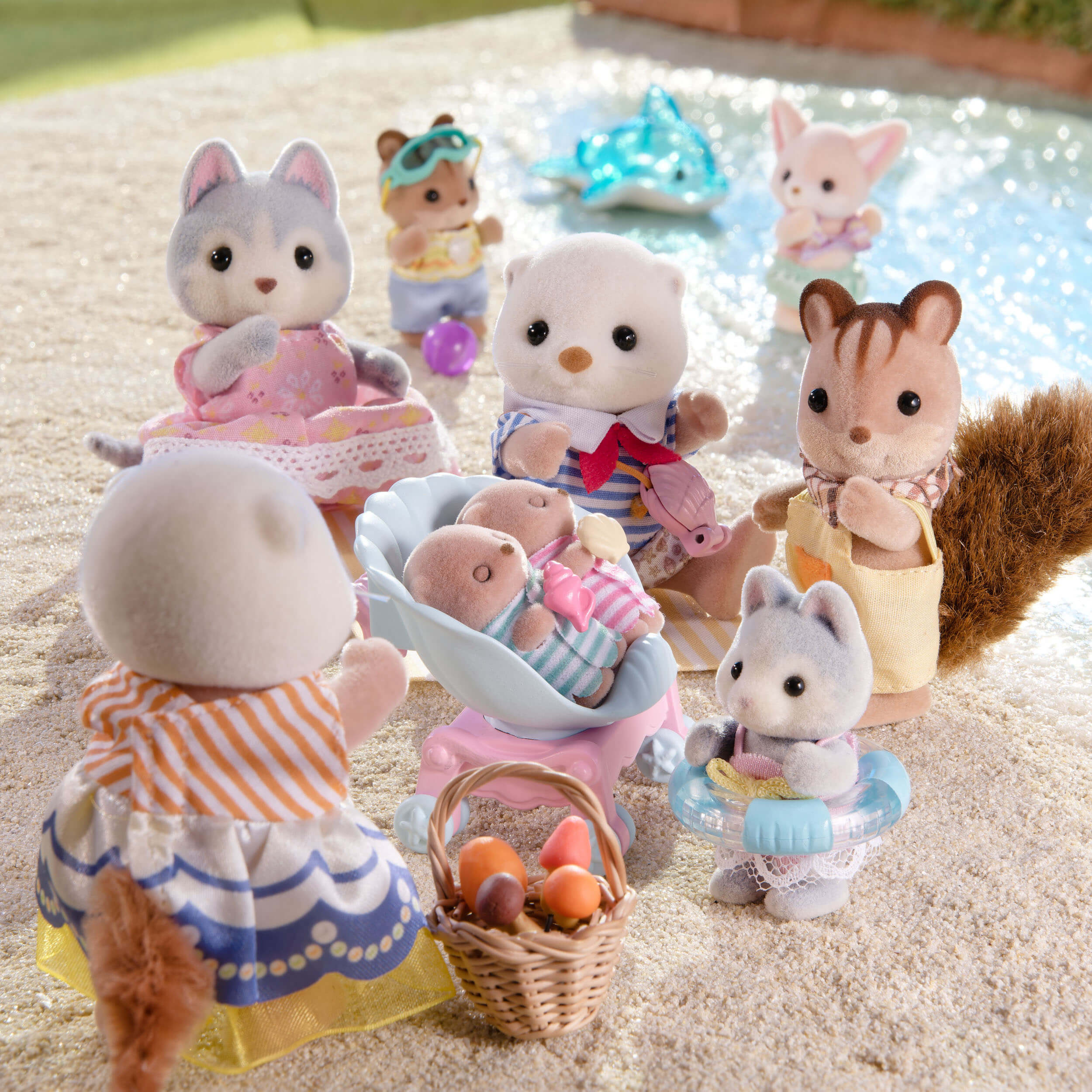 Sylvanian Families Sea Otter Family Toy Playset for Ages 3 and Up Curious Minds