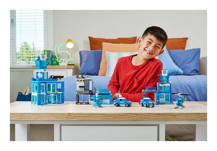 Zuru - Max City 870 Brick Box Playset Zuru