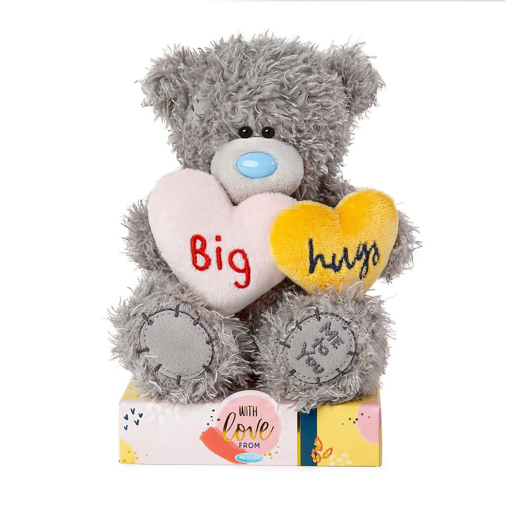 Me To You - Tatty Teddy Holding Big Hugs Hearts Carte Blanche