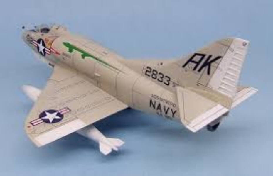 Airfix - Douglas A-4B/Q Skyhawk Model Aircraft Kit AirFix