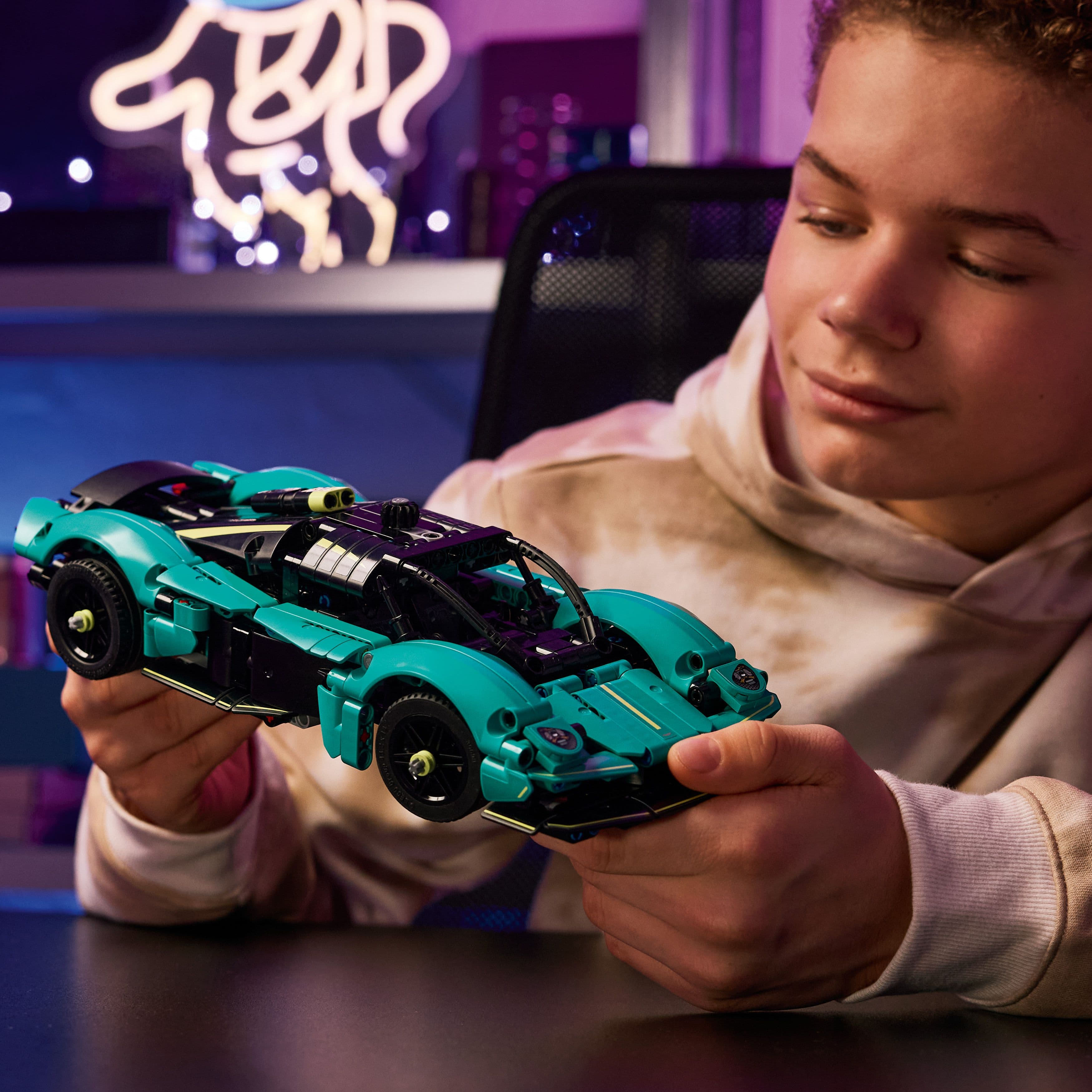 Lego Technic 42208 Aston Martin Valkyrie Building Set for Ages 9 & Up Curious Minds