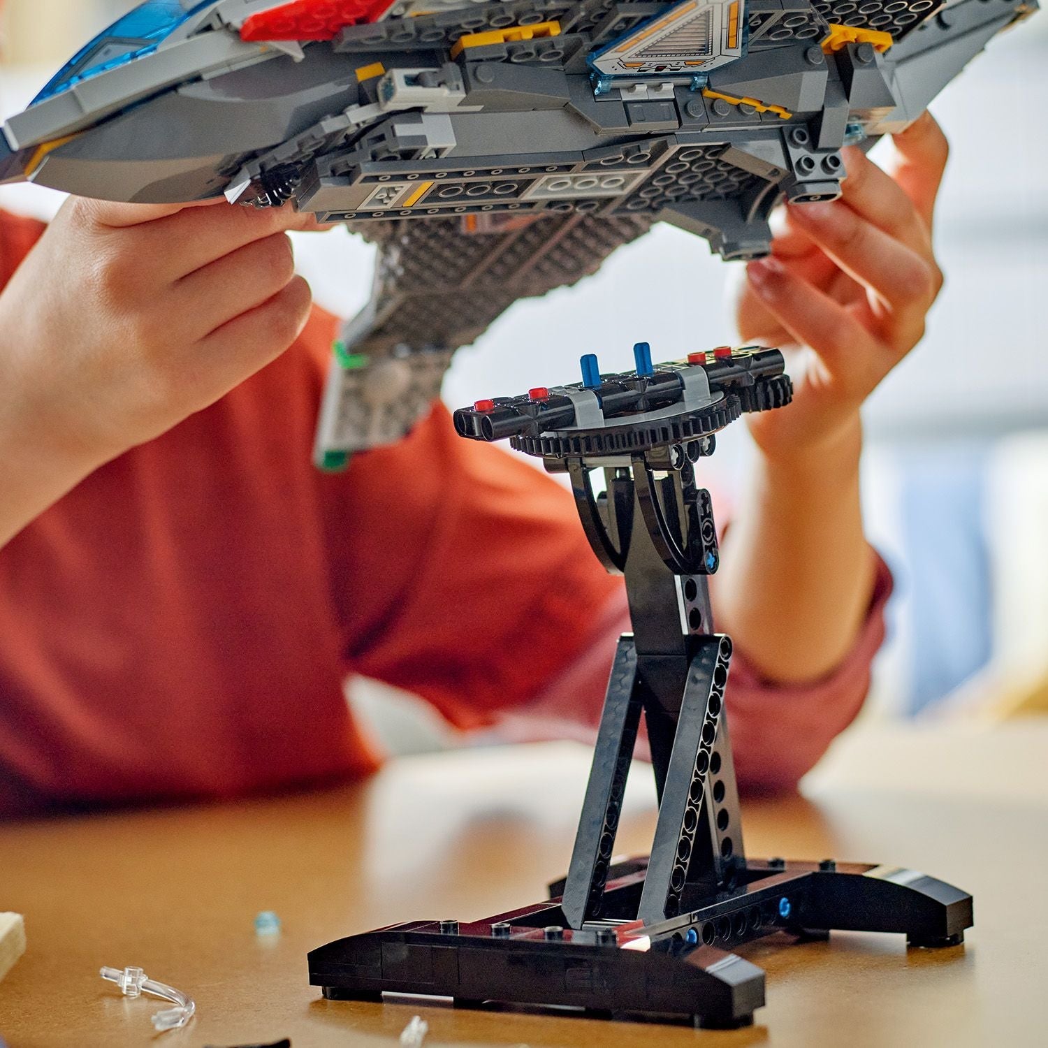 Lego Marvel 76325 Avengers: Age of Ultron Quinjet for Ages 12 and Up Curious Minds