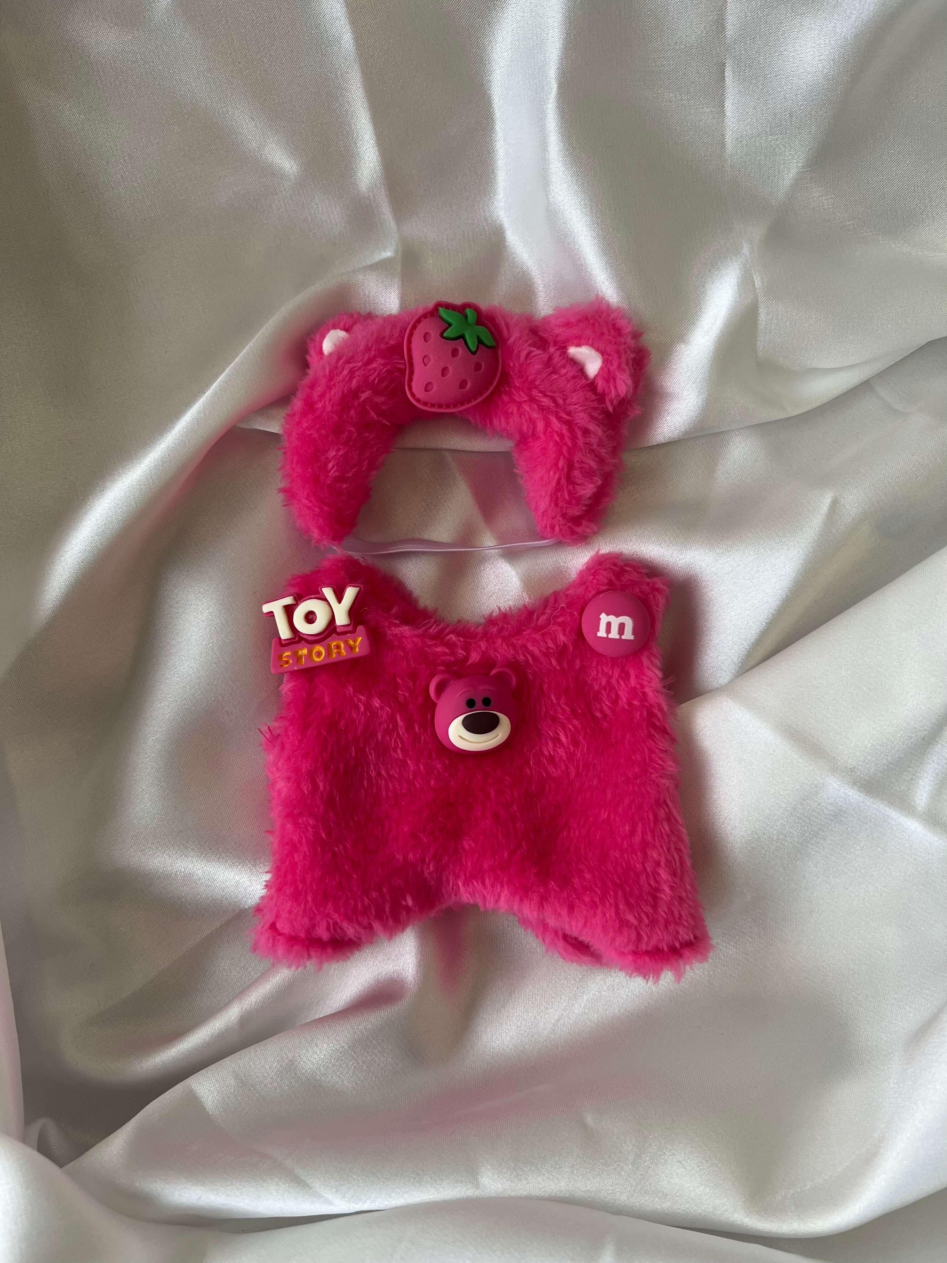 Labubu Berry Bear Outfit Set - Pink Fluffy Onesie & Strawberry Hood (17cm) FOXLEY LONDON