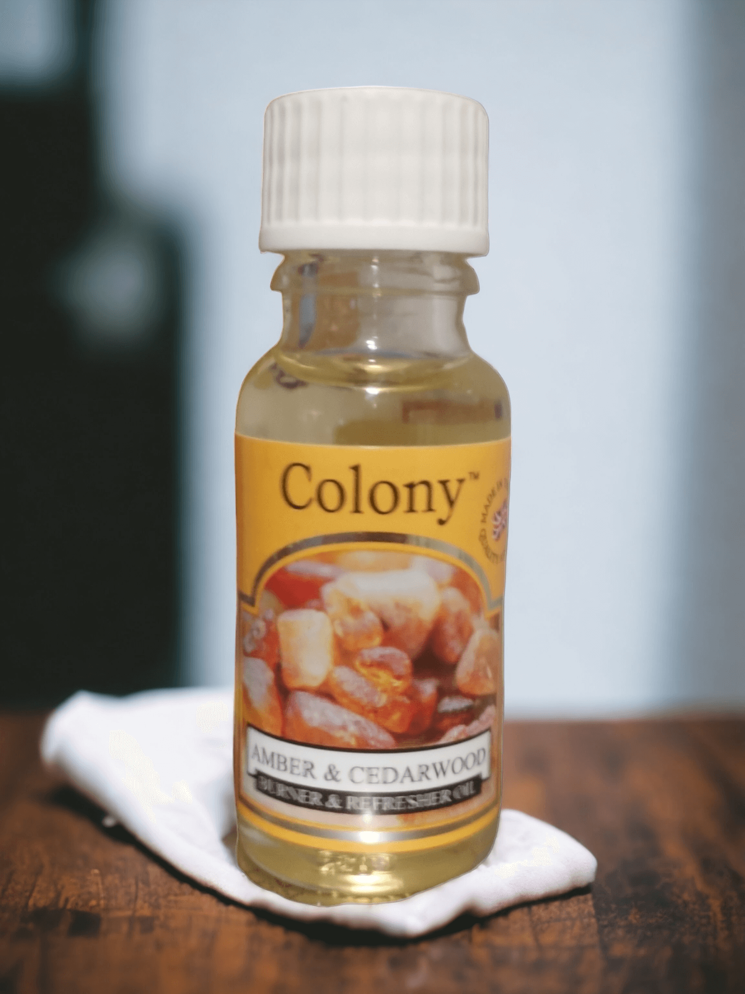 Colony - Burner & Refresher Oil Amber & Cedarwood Colony