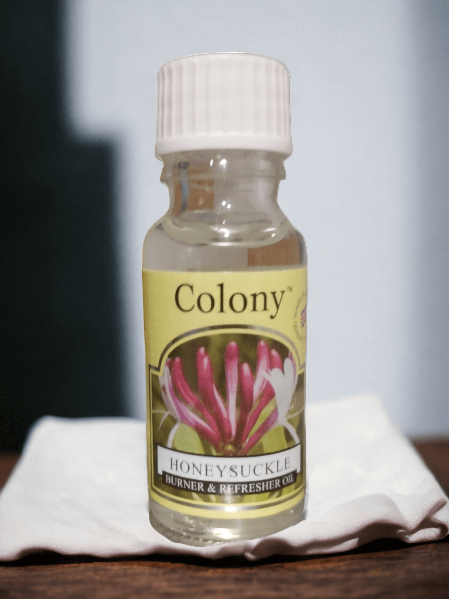 Colony - Burner & Refresher Oil Honeysuckle Colony
