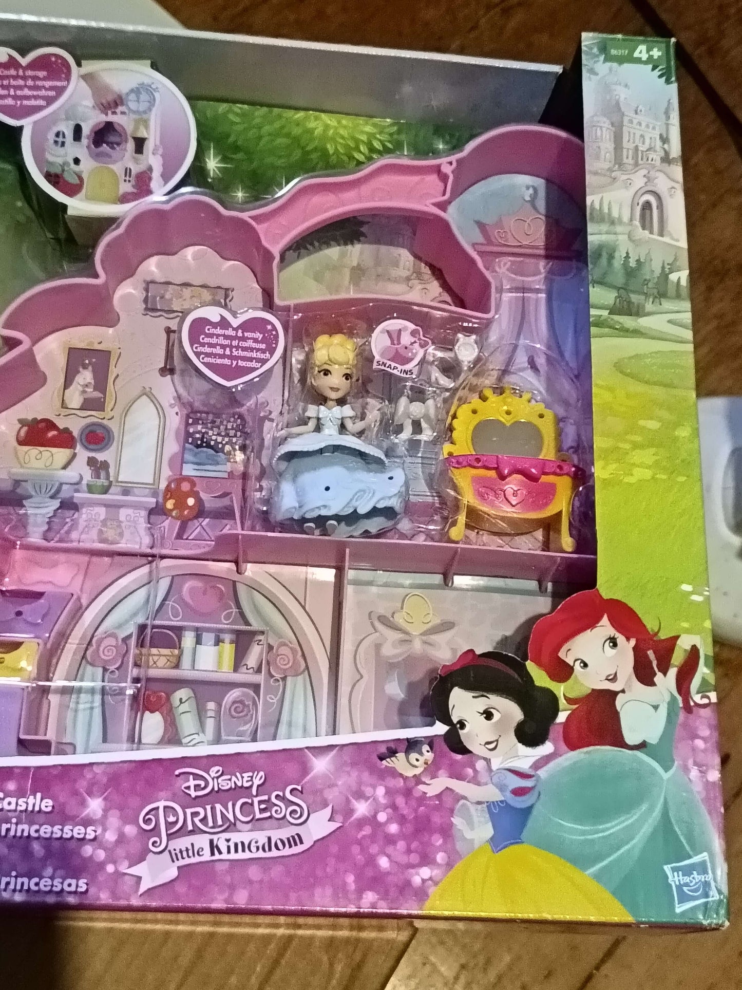 Disney Princess - Little Kingdom play and Carry Castle