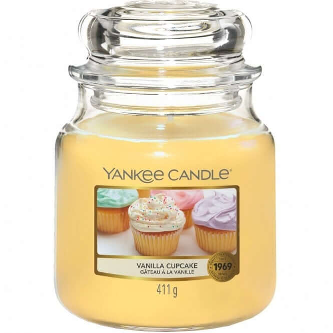 Yankee Candle Vanilla Cupcake - Medium Jar Yankee Candle