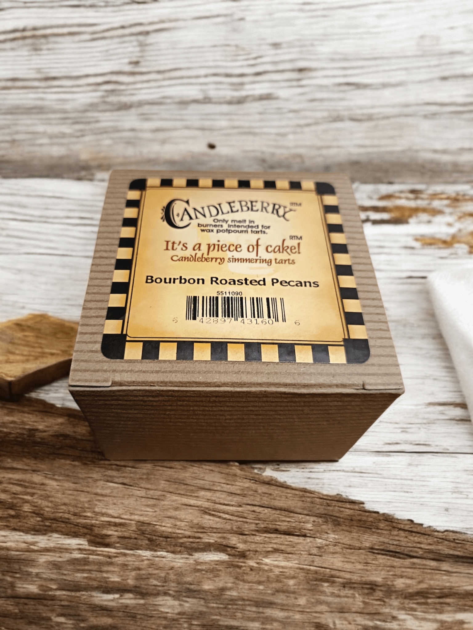 The Candleberry Co - Bourbon Roasted Pecans Wax Melts Breaker Pack x 6 Candleberry