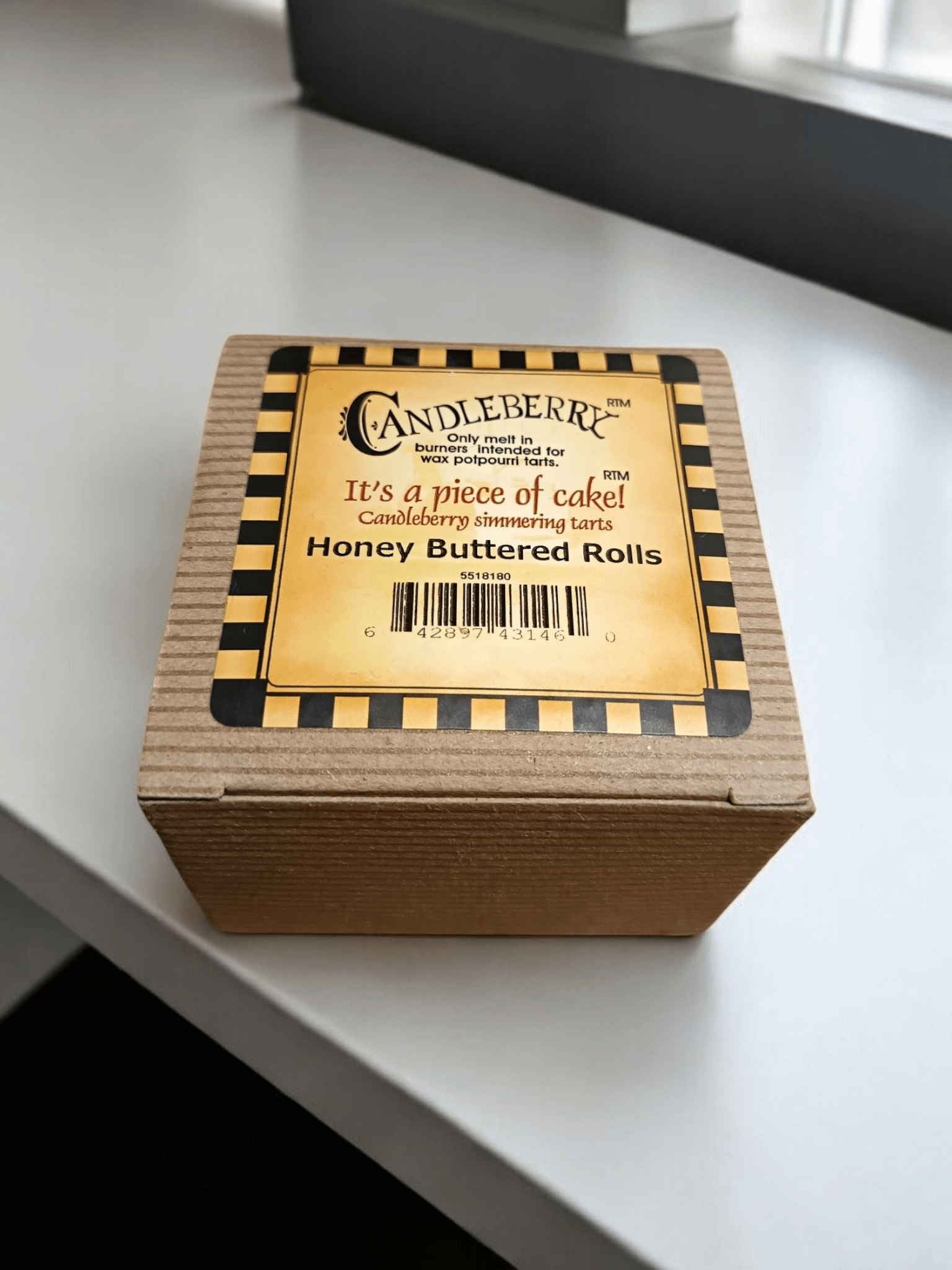 Candleberry - Honey Buttered Rolls Wax Melts Candleberry