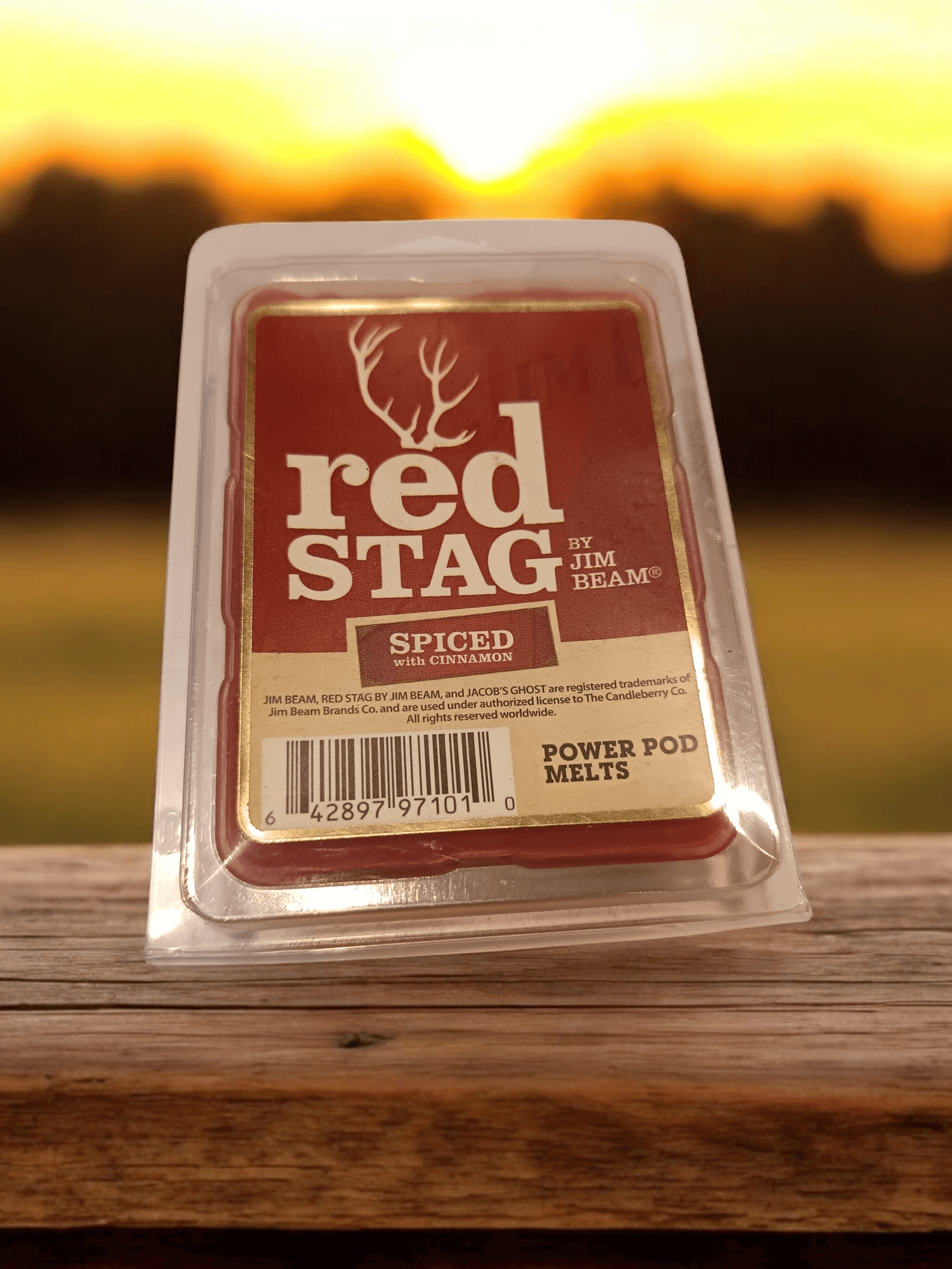 Red Stag - Spiced with Cinnamon Power Pod Melts Breaker Pack x 6 Candleberry