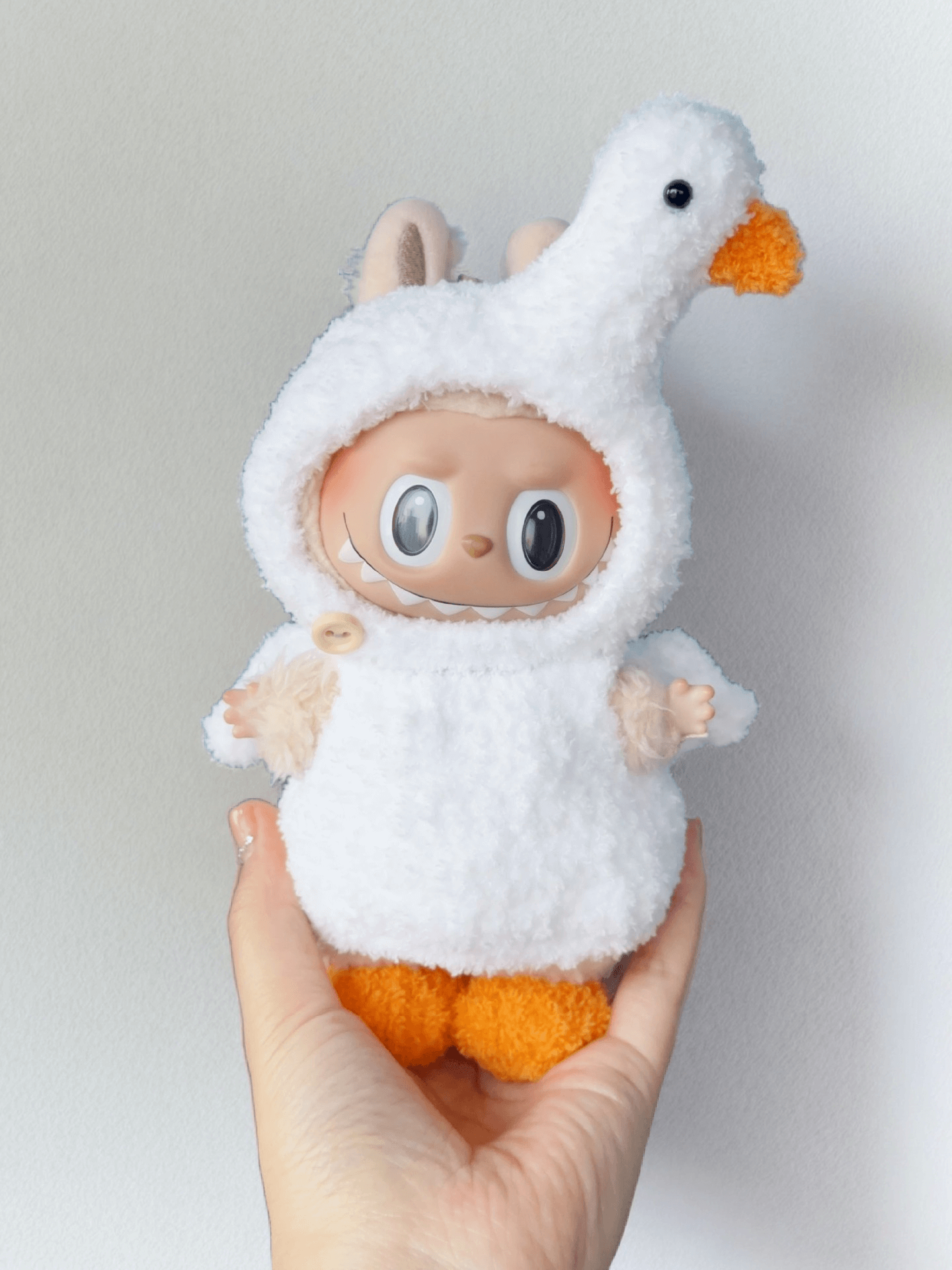 Labubu Duckling Hoodie Outfit Set - White Hooded Costume (17cm) FOXLEY LONDON
