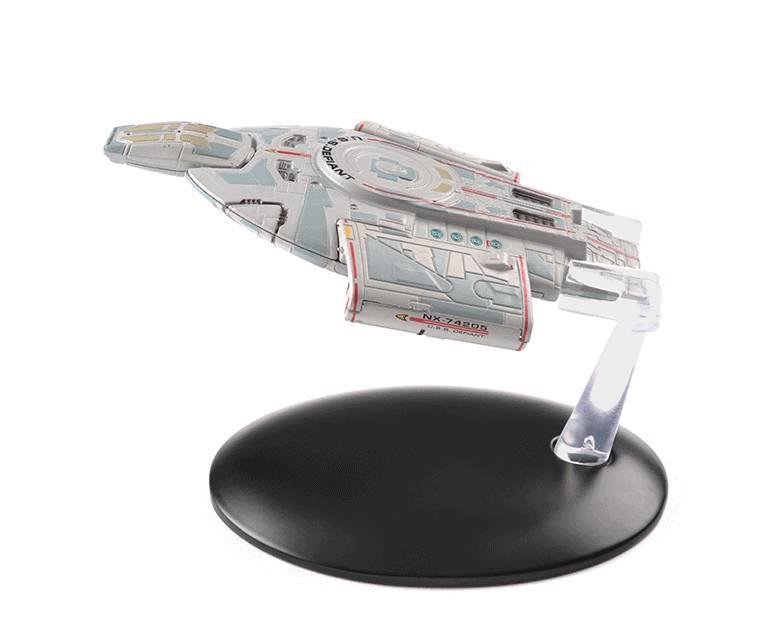 #07 U.S.S. Defiant NX-74205 (Defiant-class) Diecast Model Ship (Eaglemoss / Star Trek) Real Merch