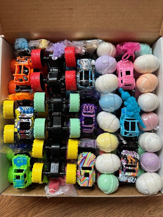 Bomb Cosmetics Fizzy Bath Bombs Watercolours Gift Set Large Bomb Cosmetics