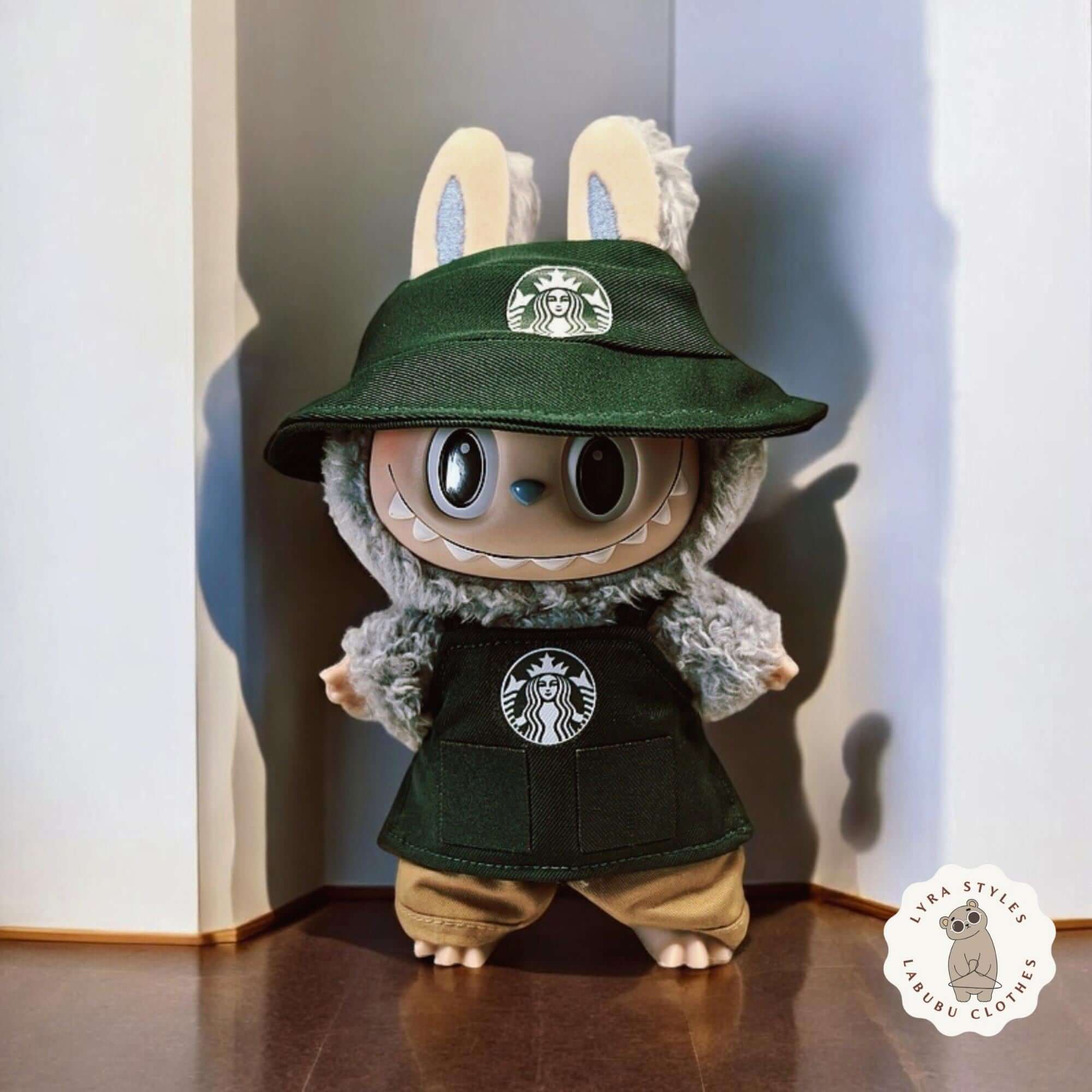 Labubu handmade doll starbucks clothes Doll outfit Labubu have a seat 17 cm Labubu Doll accessories Popmart Birthday gift Apron+hat Green FOXLEY LONDON