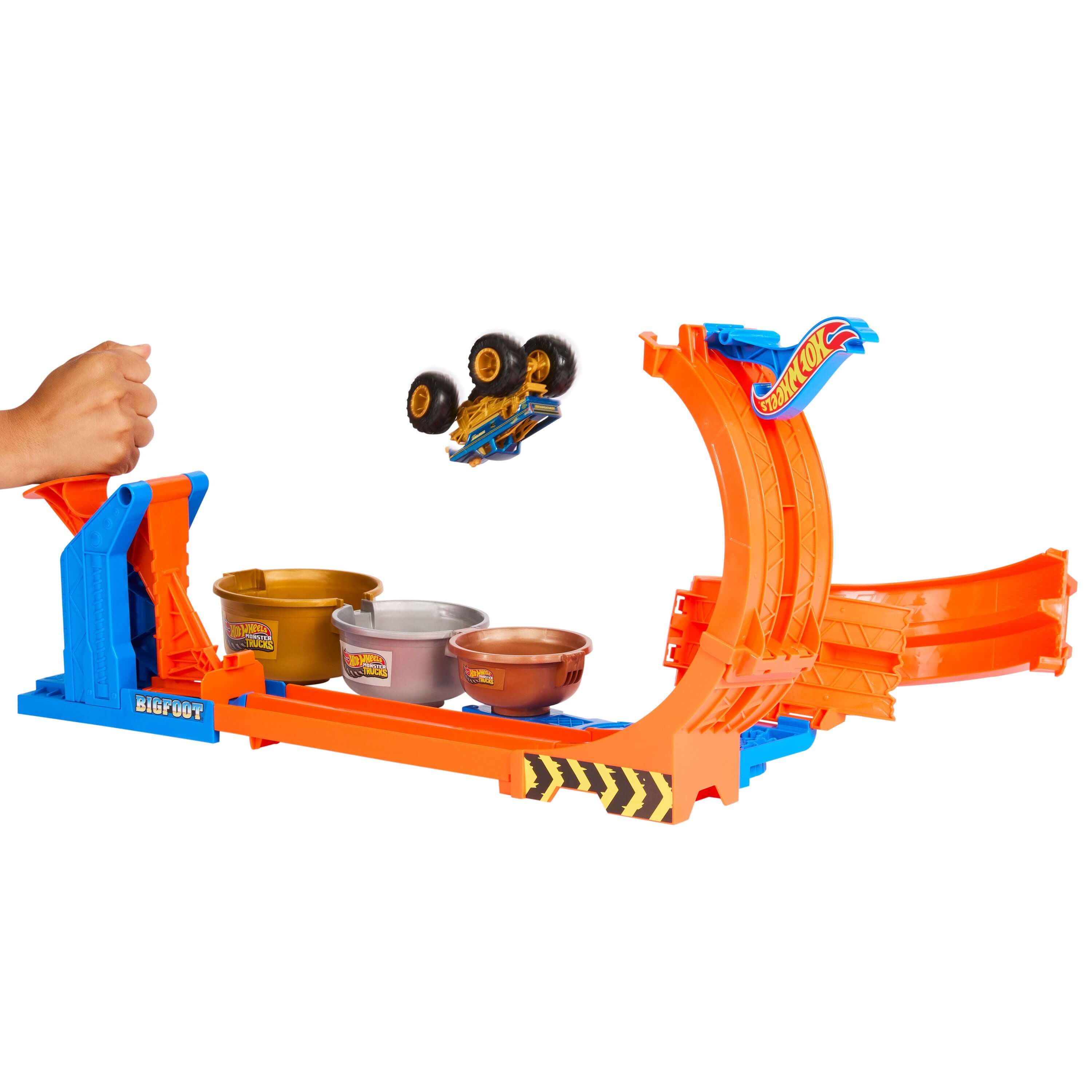Hot Wheels Monster Trucks Loop and Flip Trophy Challenge Hot Wheels
