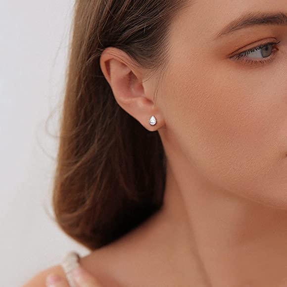 Silvora Jewellery - Cubic zirconia drop stud earrings Silvora